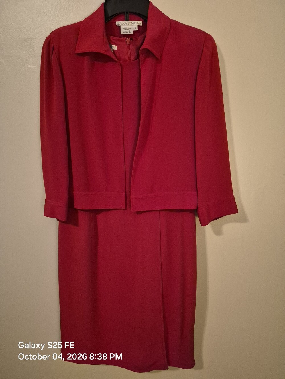 Women's Size 12 Maggy London Sleeveless Lined Red Sheath Dress, 100% Silk
